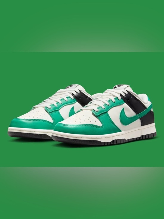 Nike Shoes - Nike Dunk Low
Celtics
US 6.5 EUC